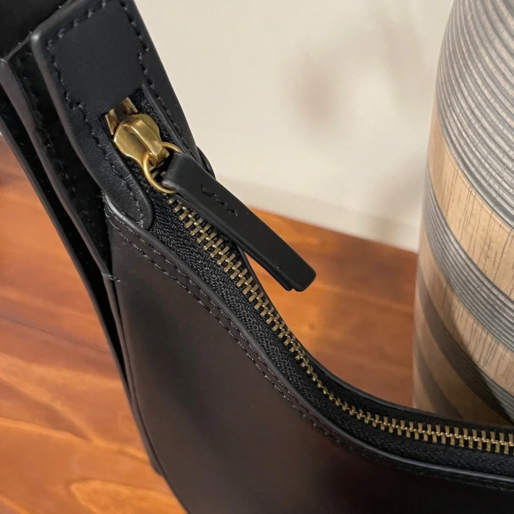 Banana Republic Factory Black Shoulder Bag - Picture 5 of 6